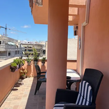 Bonito Estudio ático Cercano Al Mar Apartamento